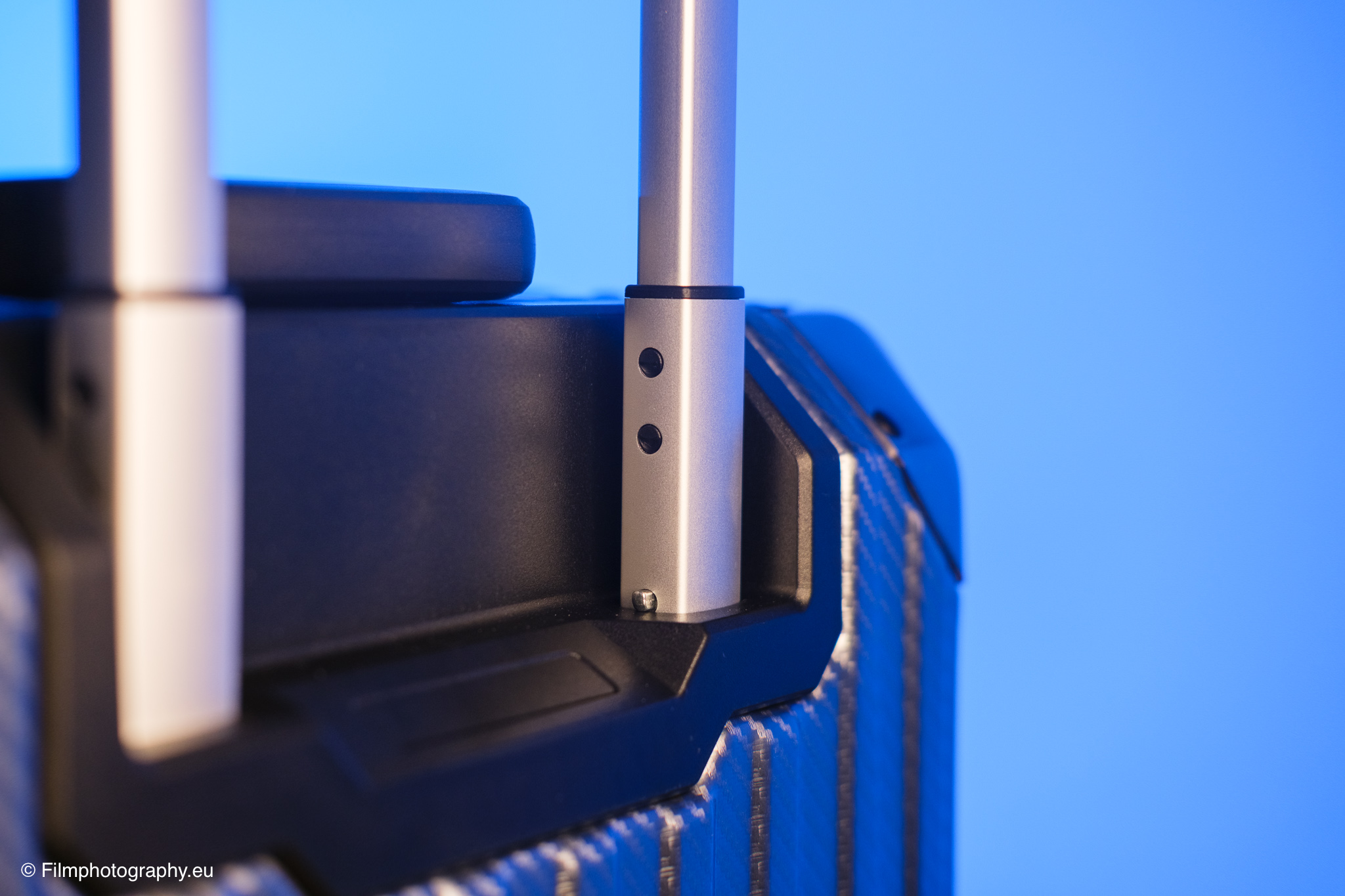 mvst-treva-aluminum-suitcase-gunmetal-review-39