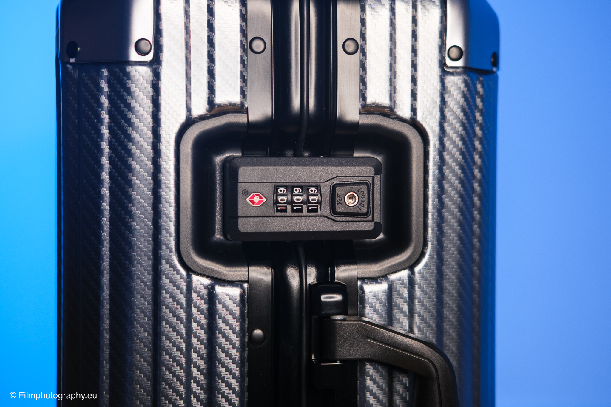 mvst-treva-aluminum-suitcase-gunmetal-review-40