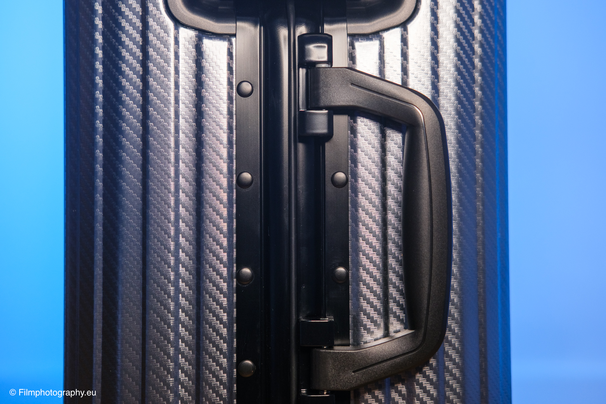 mvst-treva-aluminum-suitcase-gunmetal-review-41