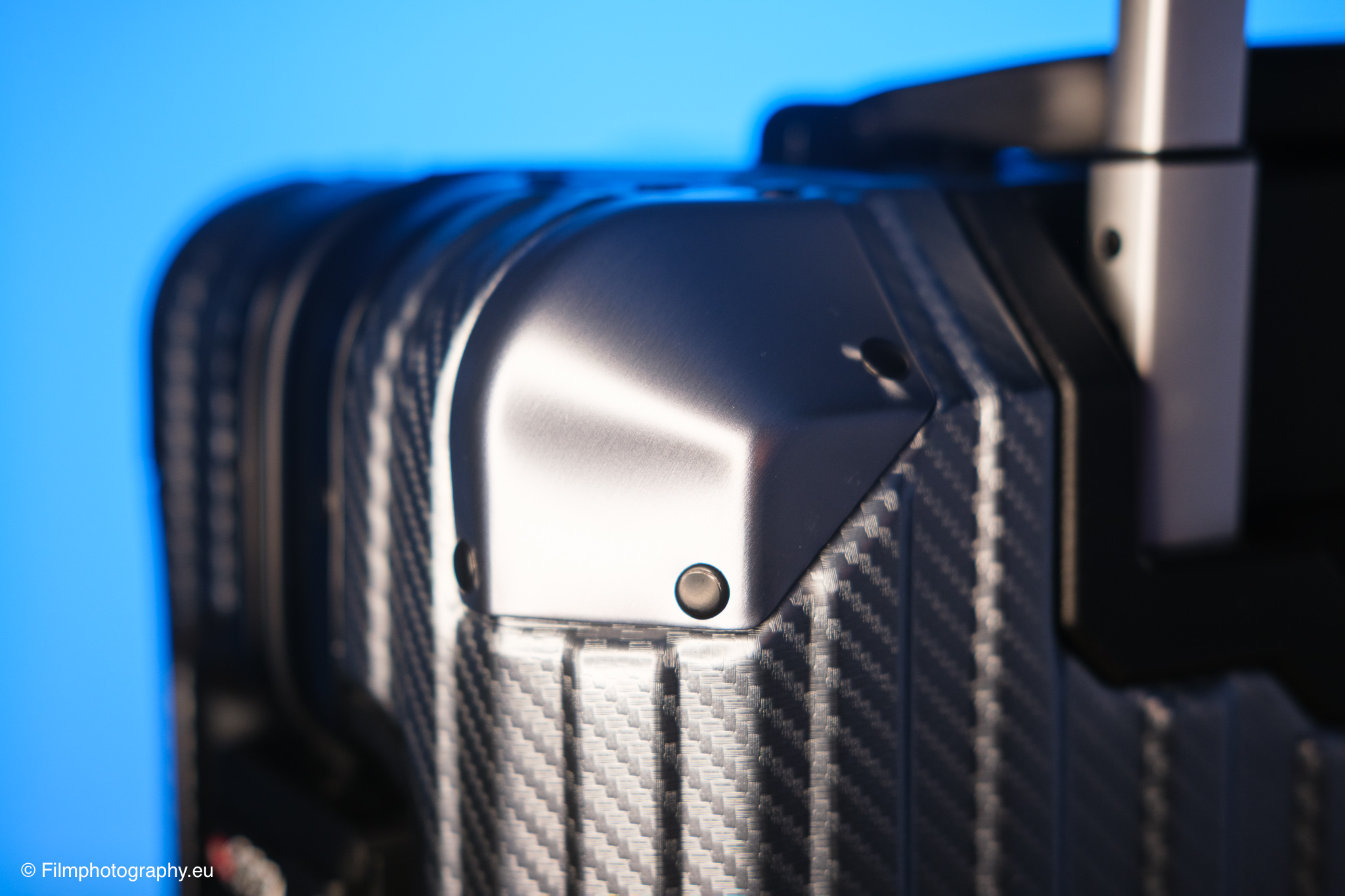 mvst-treva-aluminum-suitcase-gunmetal-review-47