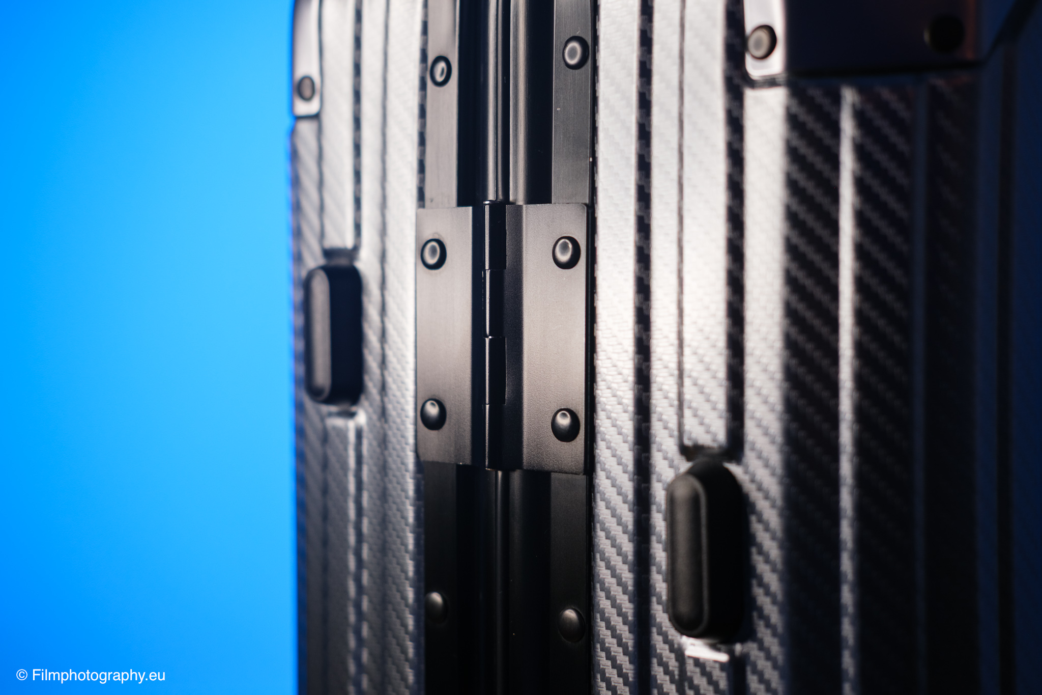 mvst-treva-aluminum-suitcase-gunmetal-review-48