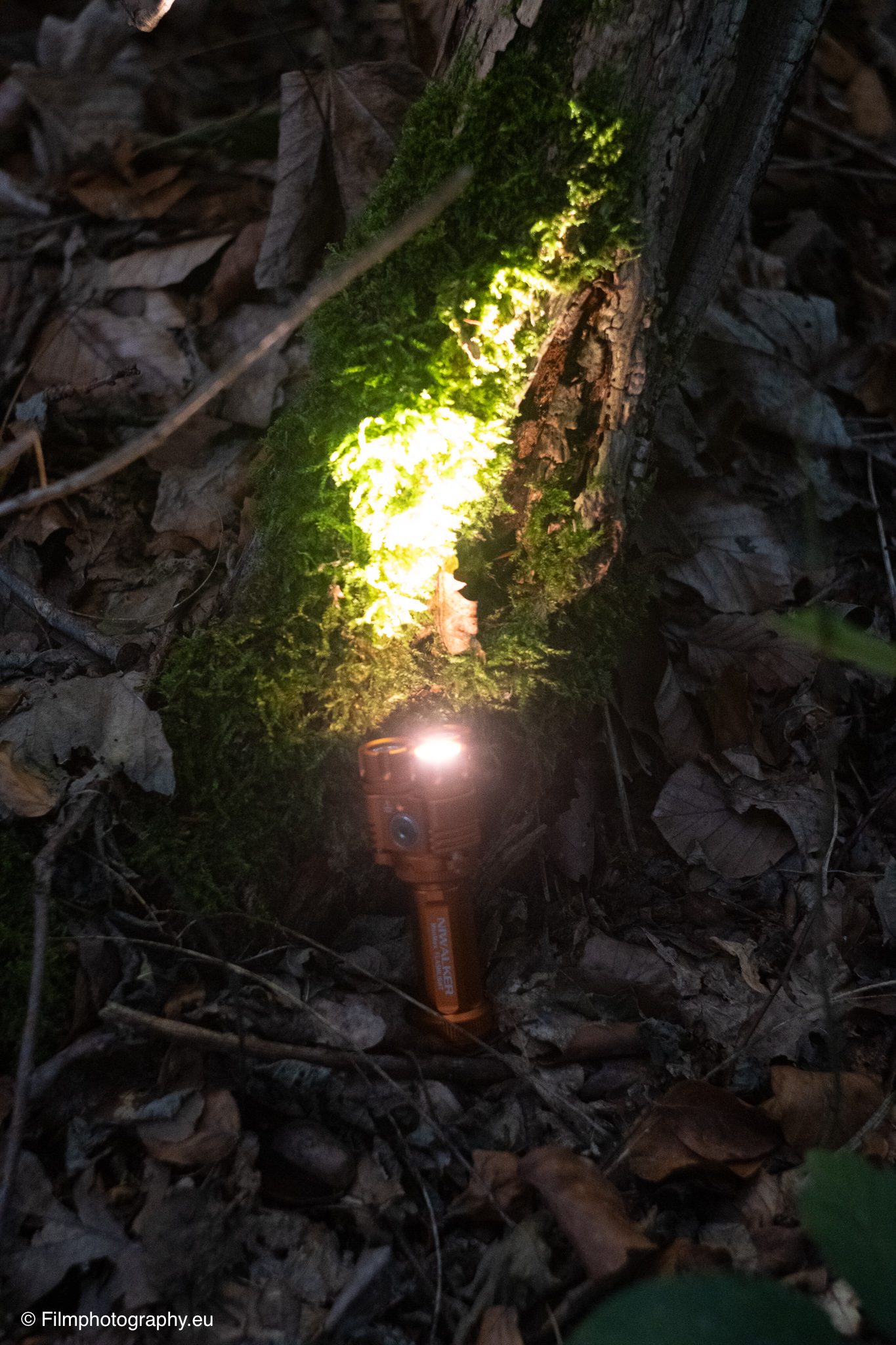 niwalker-es01-edc-flashlight-review-10