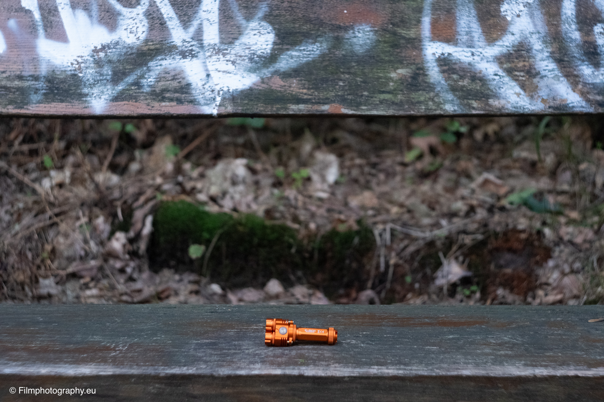 niwalker-es01-edc-flashlight-review-13