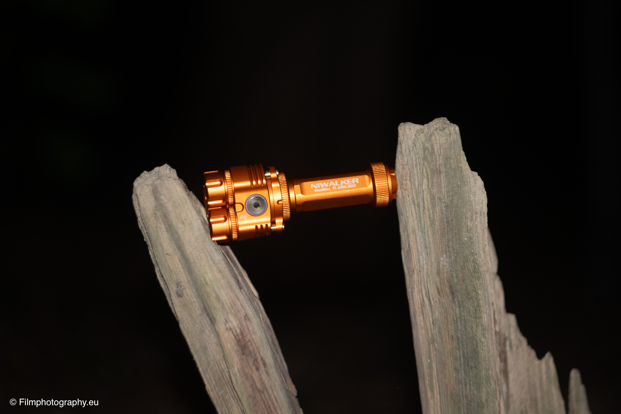 niwalker-es01-edc-flashlight-review-20