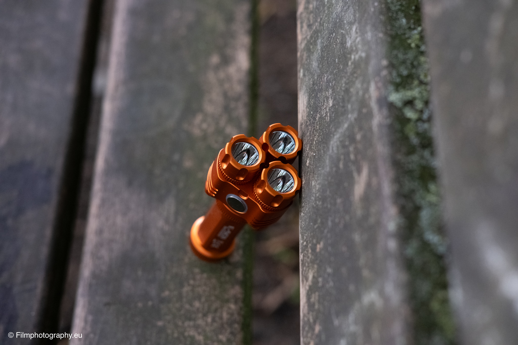 niwalker-es01-edc-flashlight-review-23