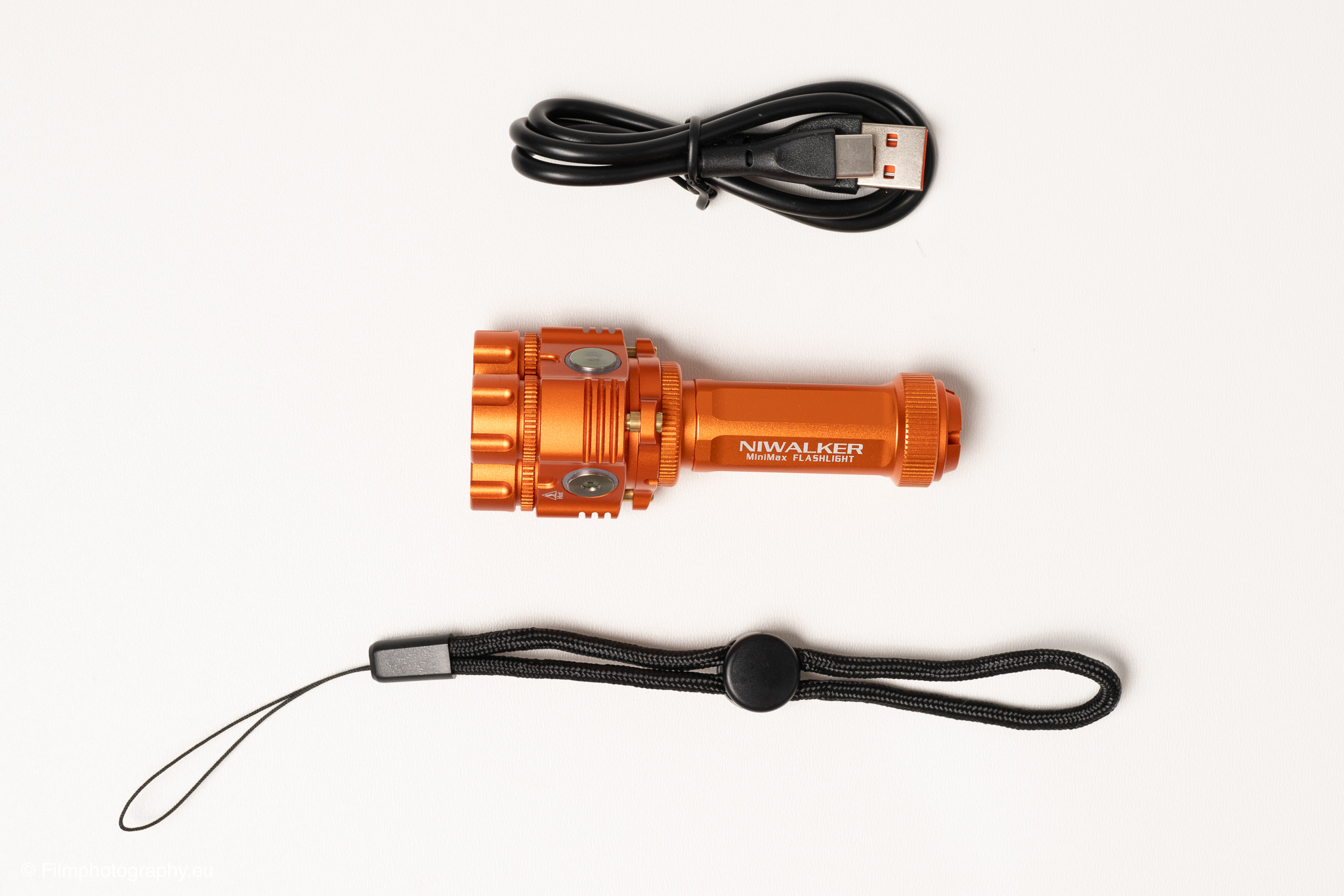 niwalker-es01-edc-flashlight-review-25