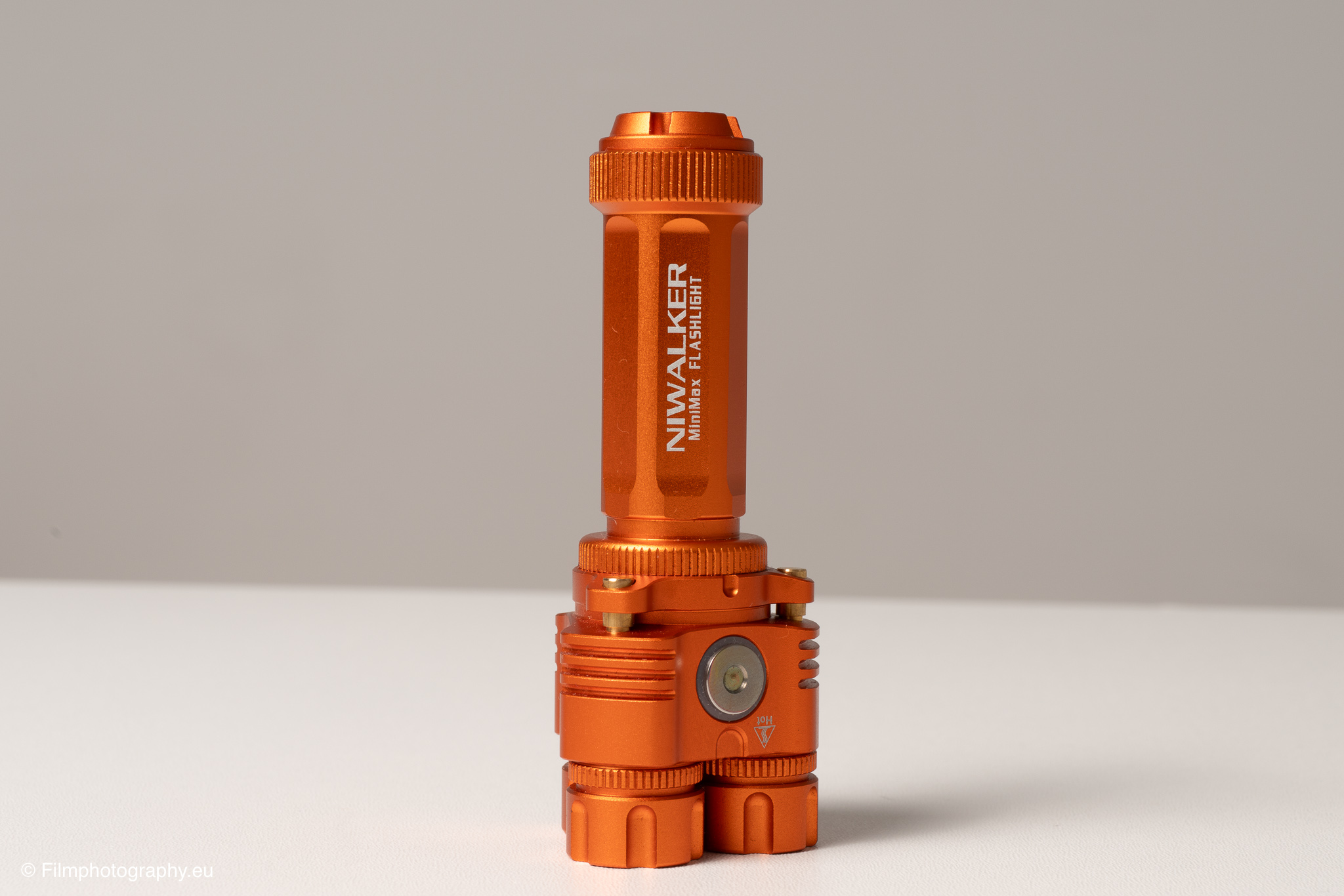 niwalker-es01-edc-flashlight-review-27