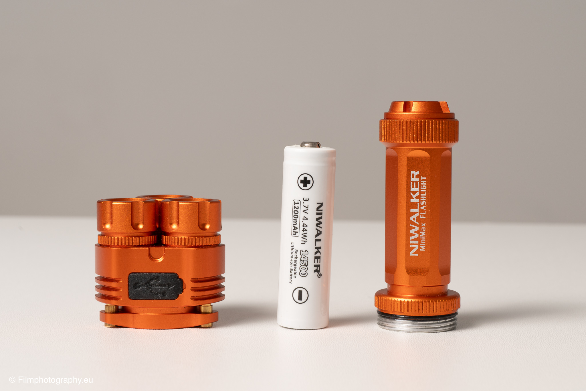 niwalker-es01-edc-flashlight-review-33