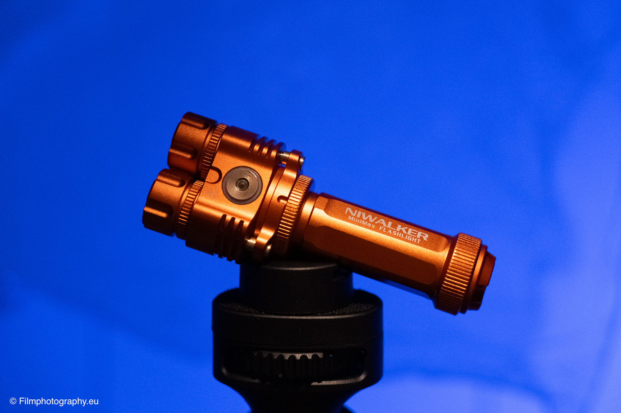 niwalker-es01-edc-flashlight-review-34