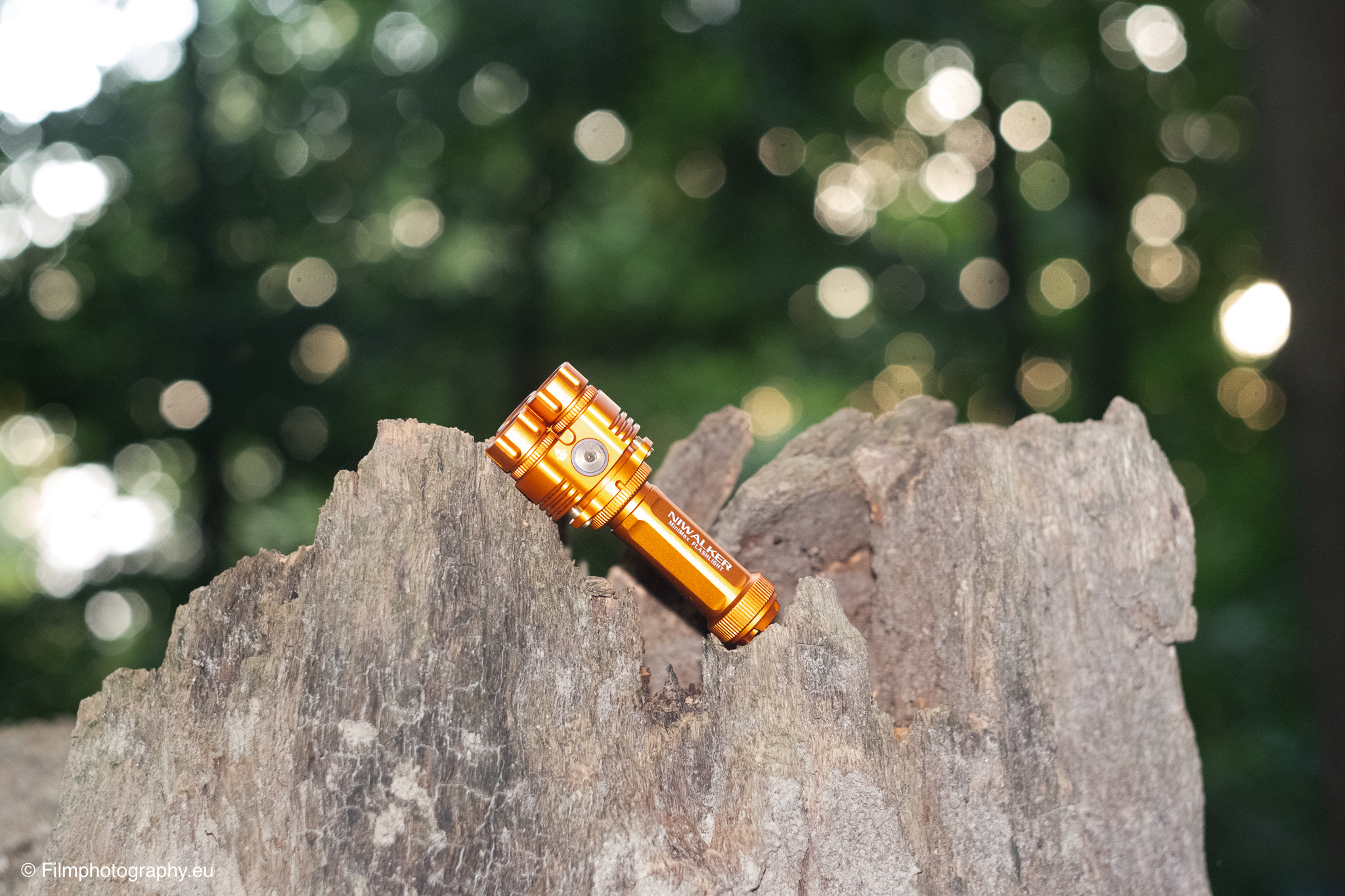niwalker-es01-edc-flashlight-review-7