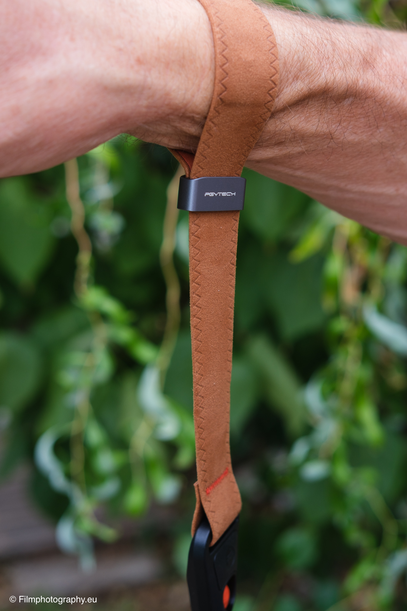 pgytech-camera-wrist-strap-review-10