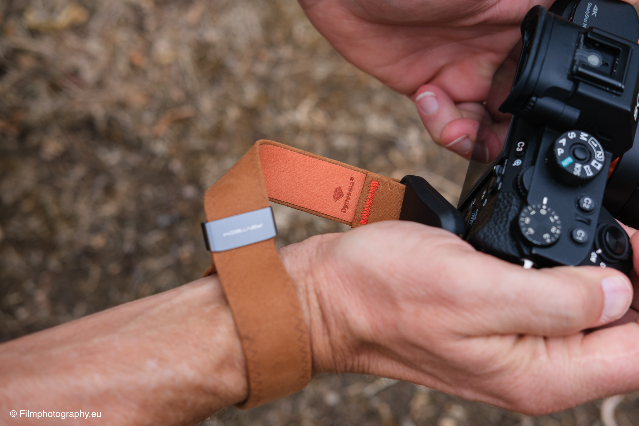 pgytech-camera-wrist-strap-review-4