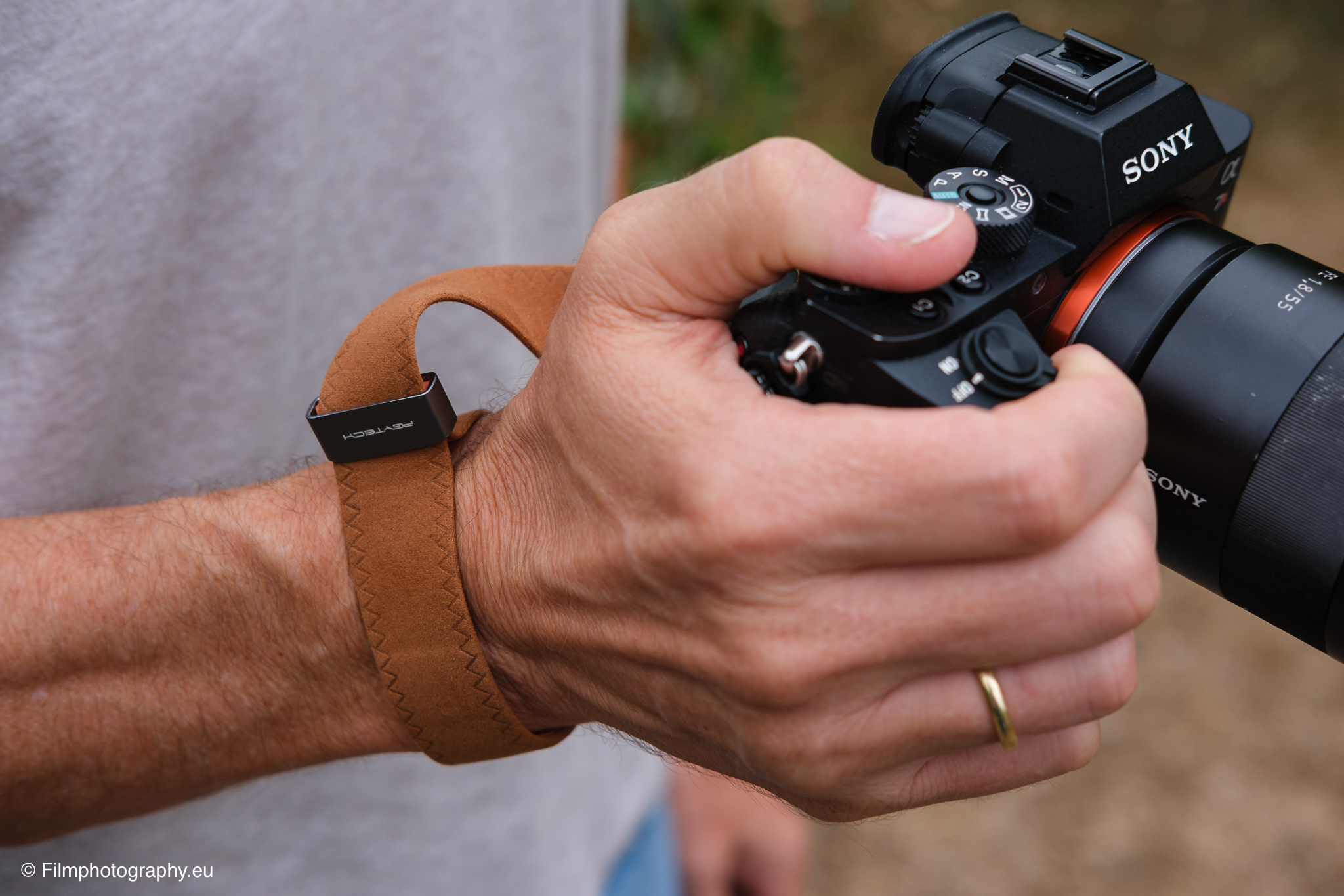 pgytech-camera-wrist-strap-review-9