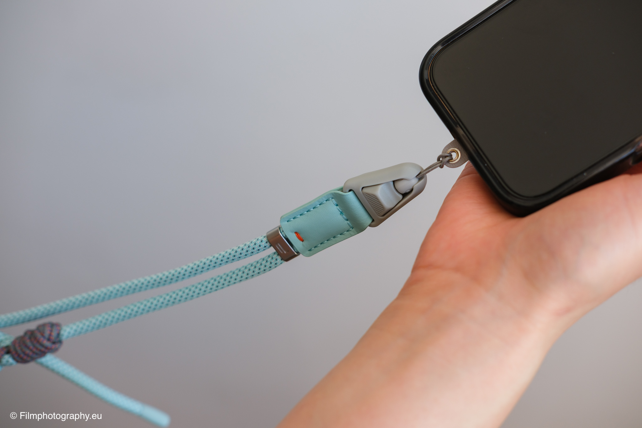 pgytech-linkgo-smartphone-camera-photography-strap-review-7