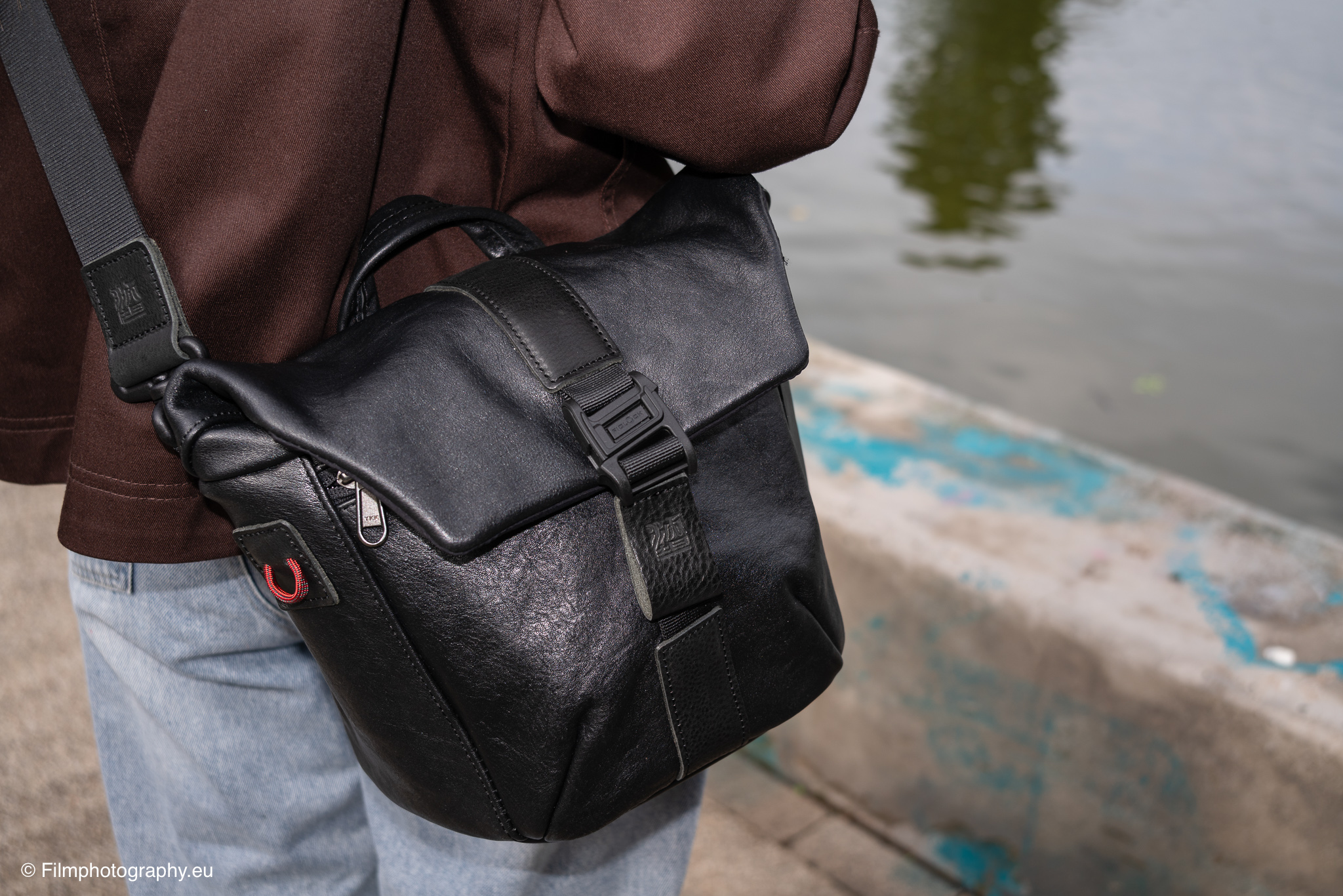 wotancraft-pilot-leather-travel-camera-bag-3-5-l-review-424