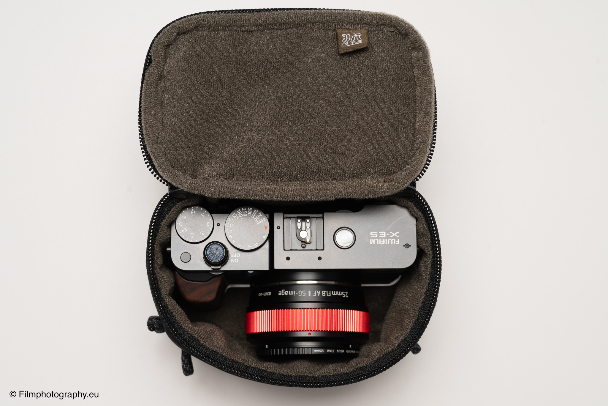 wotancraft-portable-camera-pouch-review-fujifilm-xe-5